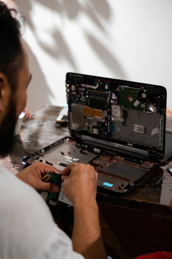 Dépannage informatique à Valenciennes : expert à votre service